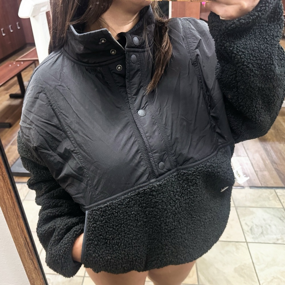 OFFLINE by aerie • quarter zip snap lined sherpa mid weight jacket - size Large